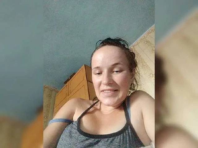 Live sex webcam photo for LuxJudy #268544238