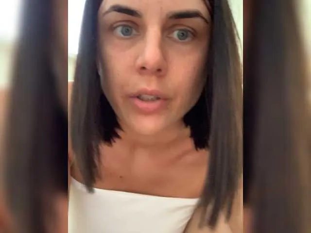 Live sex webcam photo for HannaMils #268452340