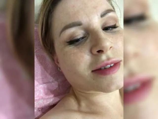 Live sex webcam photo for -x777x- #268550881