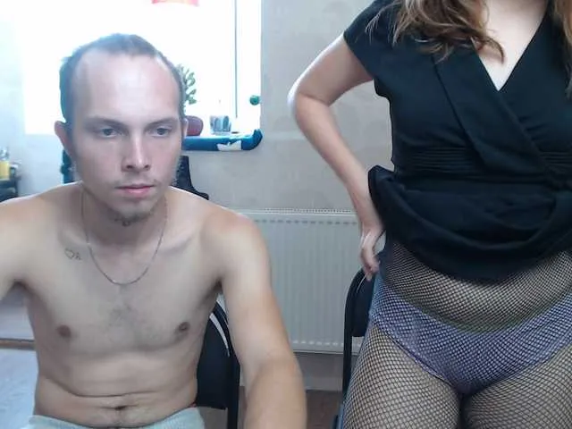 Live sex webcam photo for GreatCouple1 #268562382