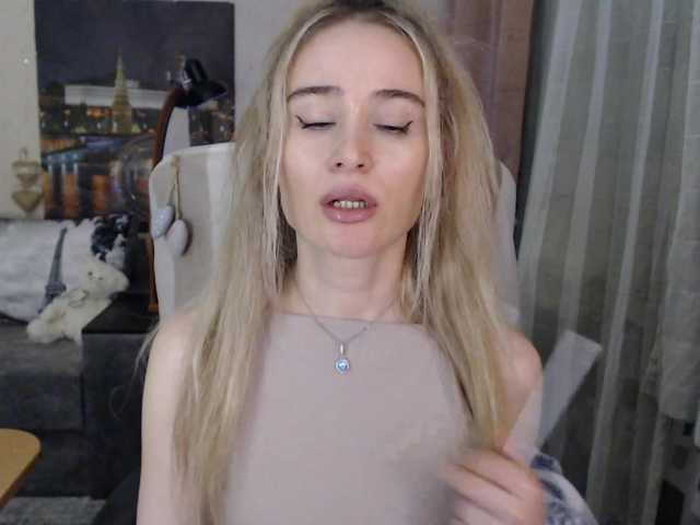 Live sex webcam photo for xyliganka777 #268551175