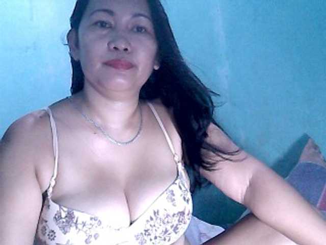 Live sex webcam photo for wildmom4u #268562955