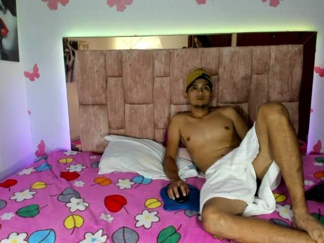 Live sex webcam photo for katrina-tyler #268568601