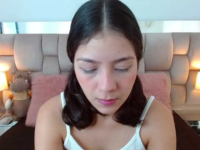 Live sex webcam photo for UBittersweet #268569668