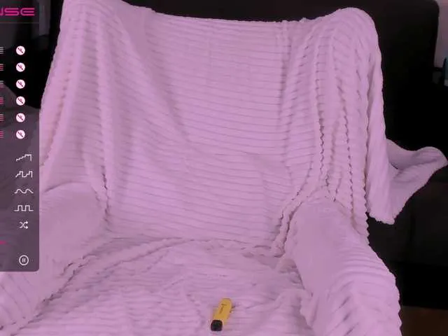 Live sex webcam photo for Baby-Perfect #268557603