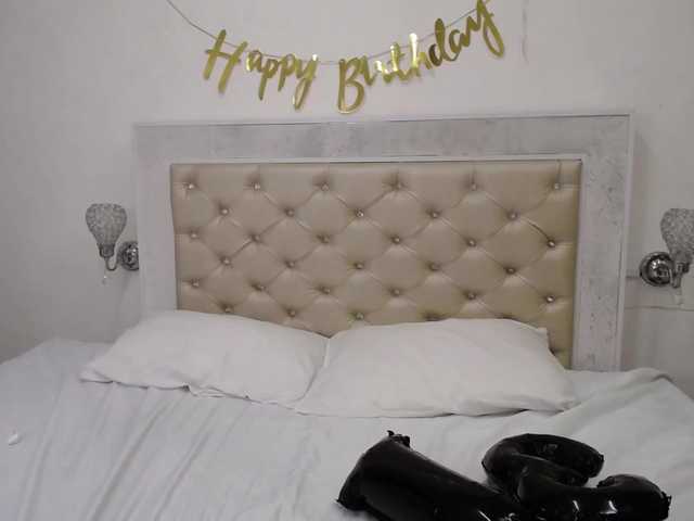 Live sex webcam photo for sofia-lopeez #268569683