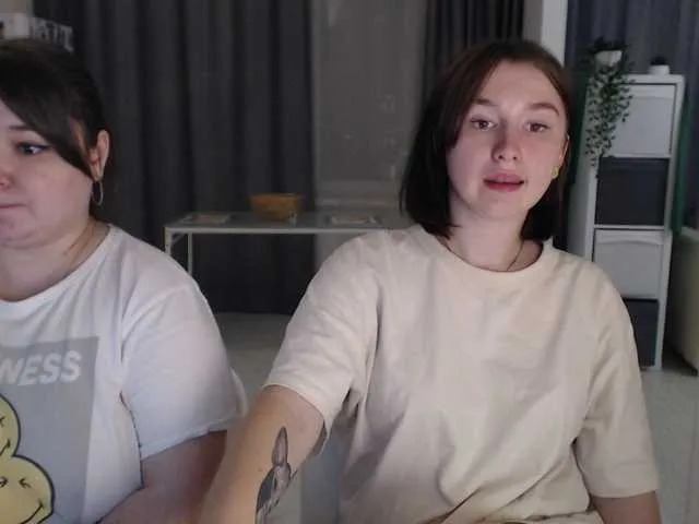 Live sex webcam photo for ChloeLexy #268550968