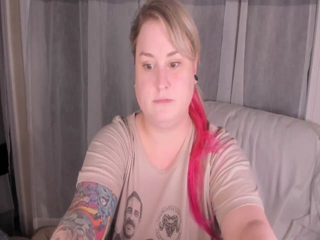 Live sex webcam photo for Mari_Jae #268556380