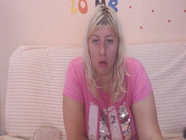 Live sex webcam photo for Kylie_Pag #268556105