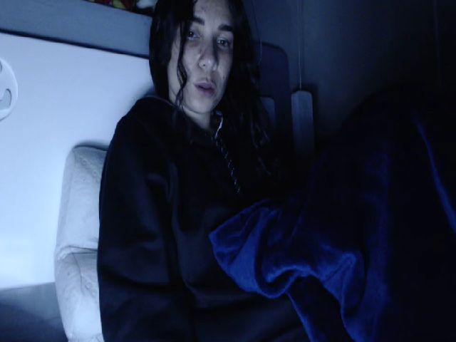 Live sex webcam photo for Joanne7 #268555430