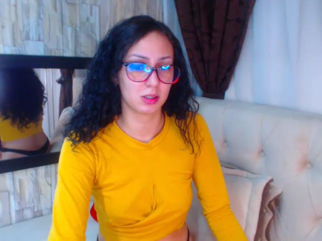 Live sex webcam photo for Karorivero #268554588