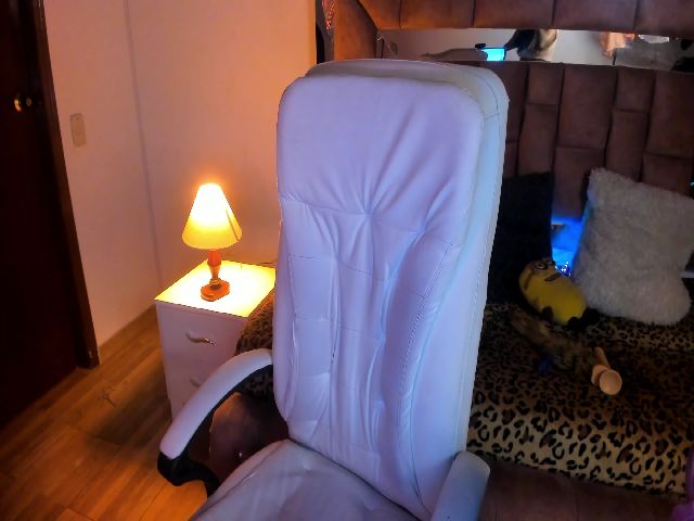 Live sex webcam photo for Isa__santos #268556965