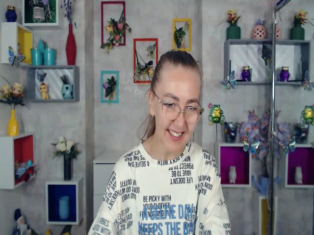 Live sex webcam photo for Greybunny #268563635
