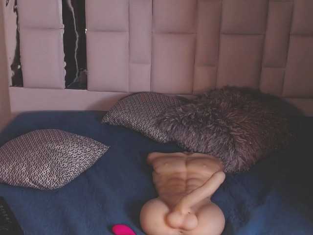 Live sex webcam photo for BRYGETH-SWEET #268558496