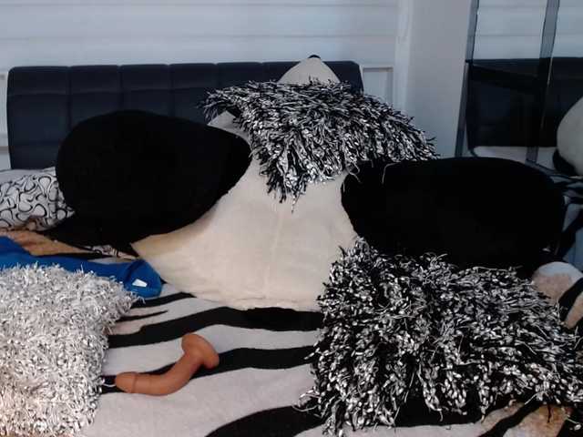 Live sex webcam photo for Evelyn-EE #268569576