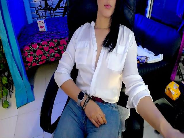 Live sex webcam photo for Sashabreck #287860168