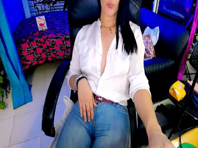 Live sex webcam photo for Sashabreck #287860171