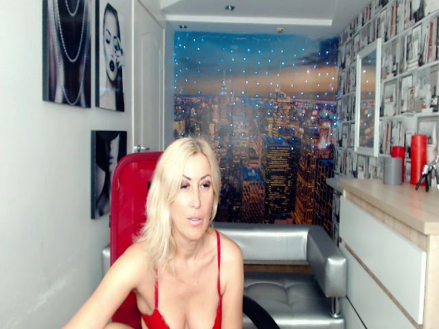Live sex webcam photo for Lovely_della #268570680