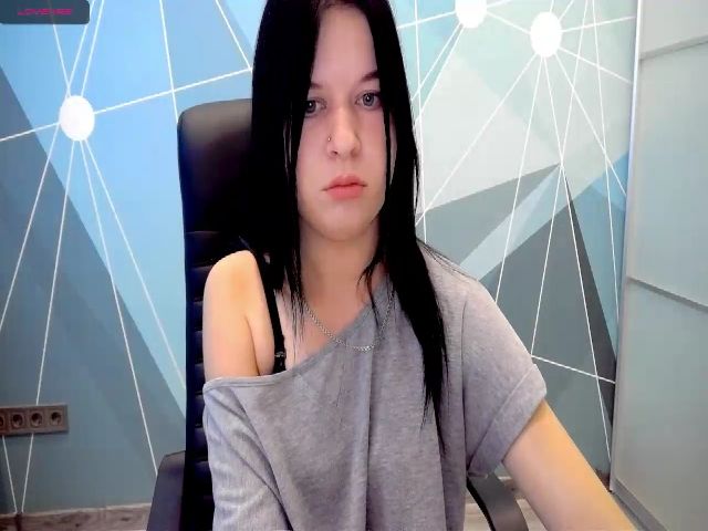 Live sex webcam photo for AnnaFols #268556580