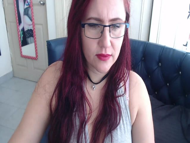 Live sex webcam photo for BeautyEyesXXX #268565827