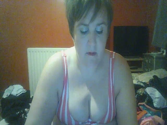 Live sex webcam photo for YUMMYMUMMY39 #268553661
