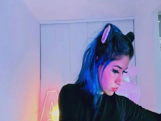 Live sex webcam photo for Agostinha_Red #268573676