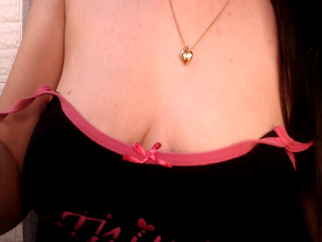 Live sex webcam photo for HotAsianJeny #268554523