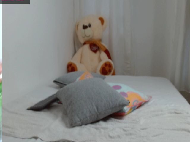 Live sex webcam photo for lina_castillo #268572311