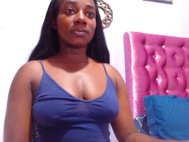 Live sex webcam photo for CristalClock #268554896