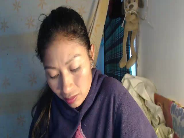 Live sex webcam photo for CHILENITAHOT #268572363