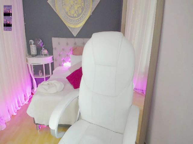 Live sex webcam photo for Karina_V #268556334