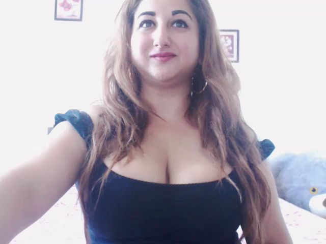 Live sex webcam photo for KinkyMyax #268560306