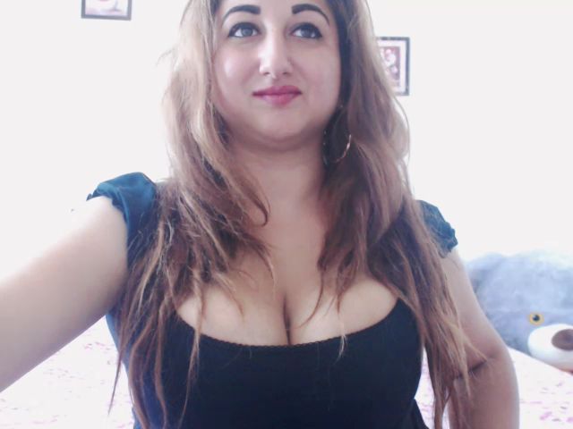 Live sex webcam photo for KinkyMyax #268560556