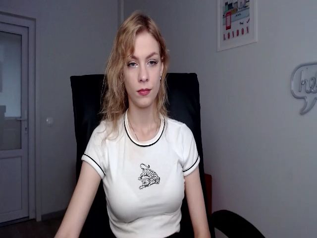 Live sex webcam photo for VanillaJenny #268553817
