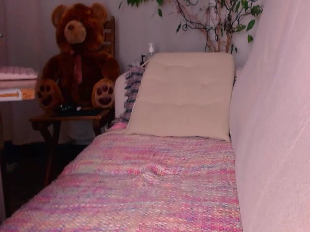 Live sex webcam photo for WildredheadCZ #268573306