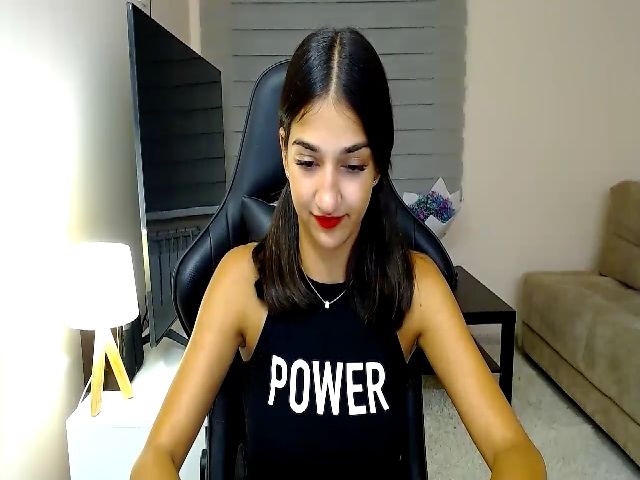 Live sex webcam photo for RockQueenB #268567650