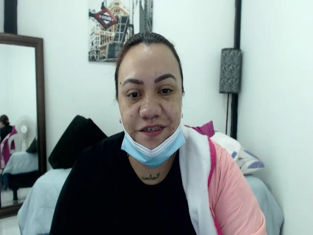 Live sex webcam photo for KimmyStone #268563834