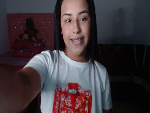 Live sex webcam photo for saray_1 #268556106