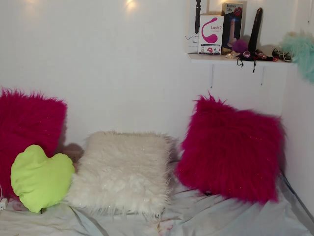 Live sex webcam photo for daddys_girl_x #268571188