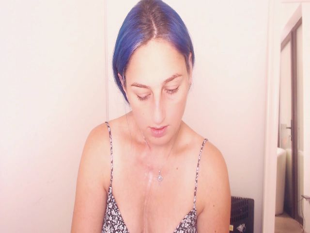 Live sex webcam photo for wetkittycum #268570930