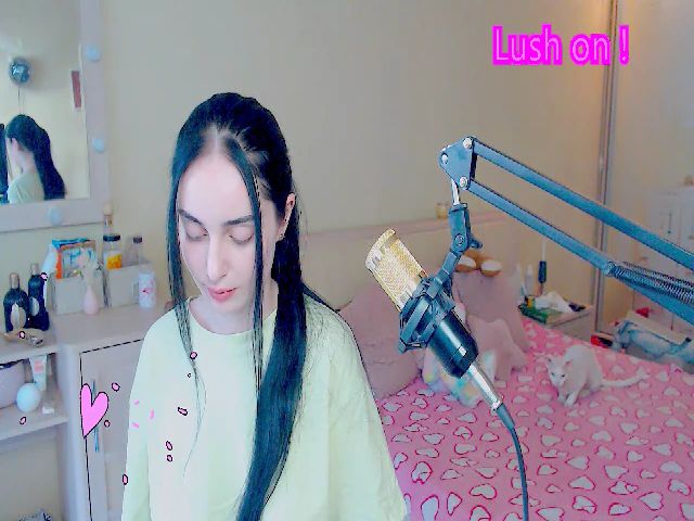 Live sex webcam photo for sunshinebabee #268555105