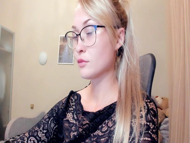 Live sex webcam photo for Mistress_Eva_ #268552841