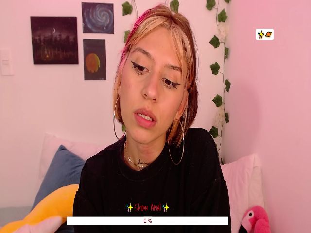 Live sex webcam photo for Candy99Love #268552911