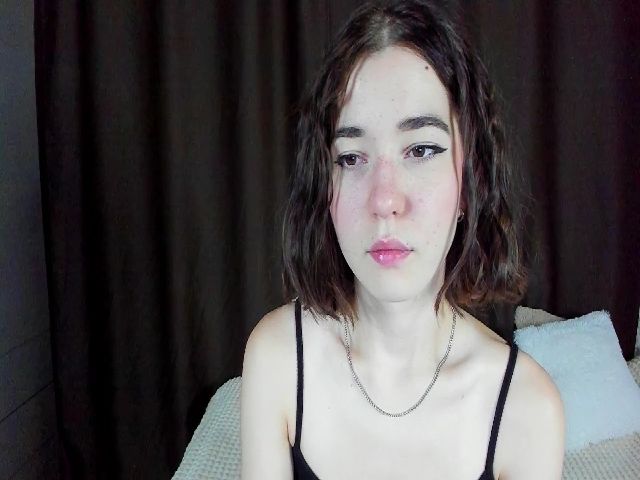 Live sex webcam photo for JenniferHardy #268555635