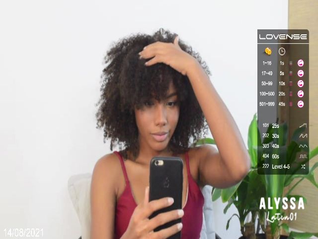 Live sex webcam photo for LatinAlyssa #268572694