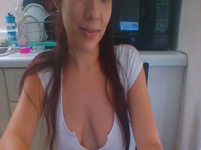Live sex webcam photo for HotMilllff #268570995
