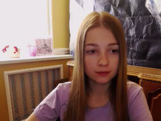 Live sex webcam photo for EmiStern #268558984