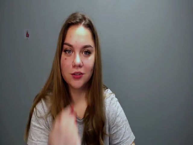 Live sex webcam photo for KenzieX_ #268559045