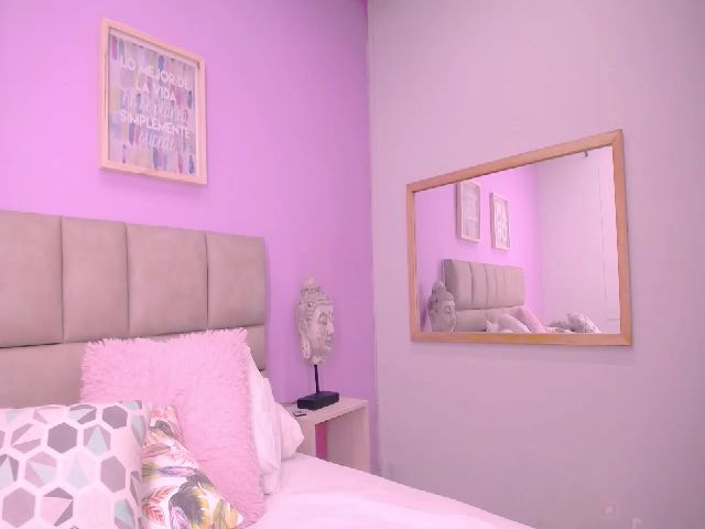 Live sex webcam photo for Megan_rauw #268566568