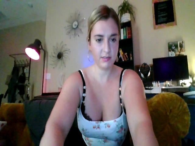 Live sex webcam photo for paigemajesty #268556155